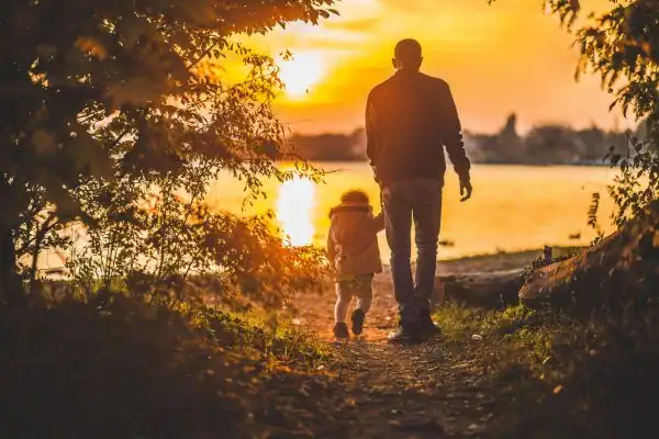image of dad and child - parental alienation Harrow